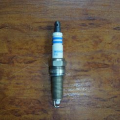 Свеча Bosch 0242129515 зажигания