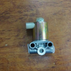 Клапан эл/магнитный КЭМ-10 пневматический КамАЗ(круглый) 5320-3721500