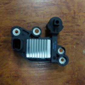 Реле-регулятор 333953 Bosch 0272220736