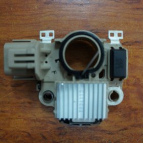 Реле-регулятор 230043/333039 UTM RM3362A