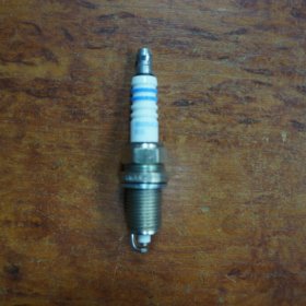 Свеча Bosch 0242229699 зажигания
